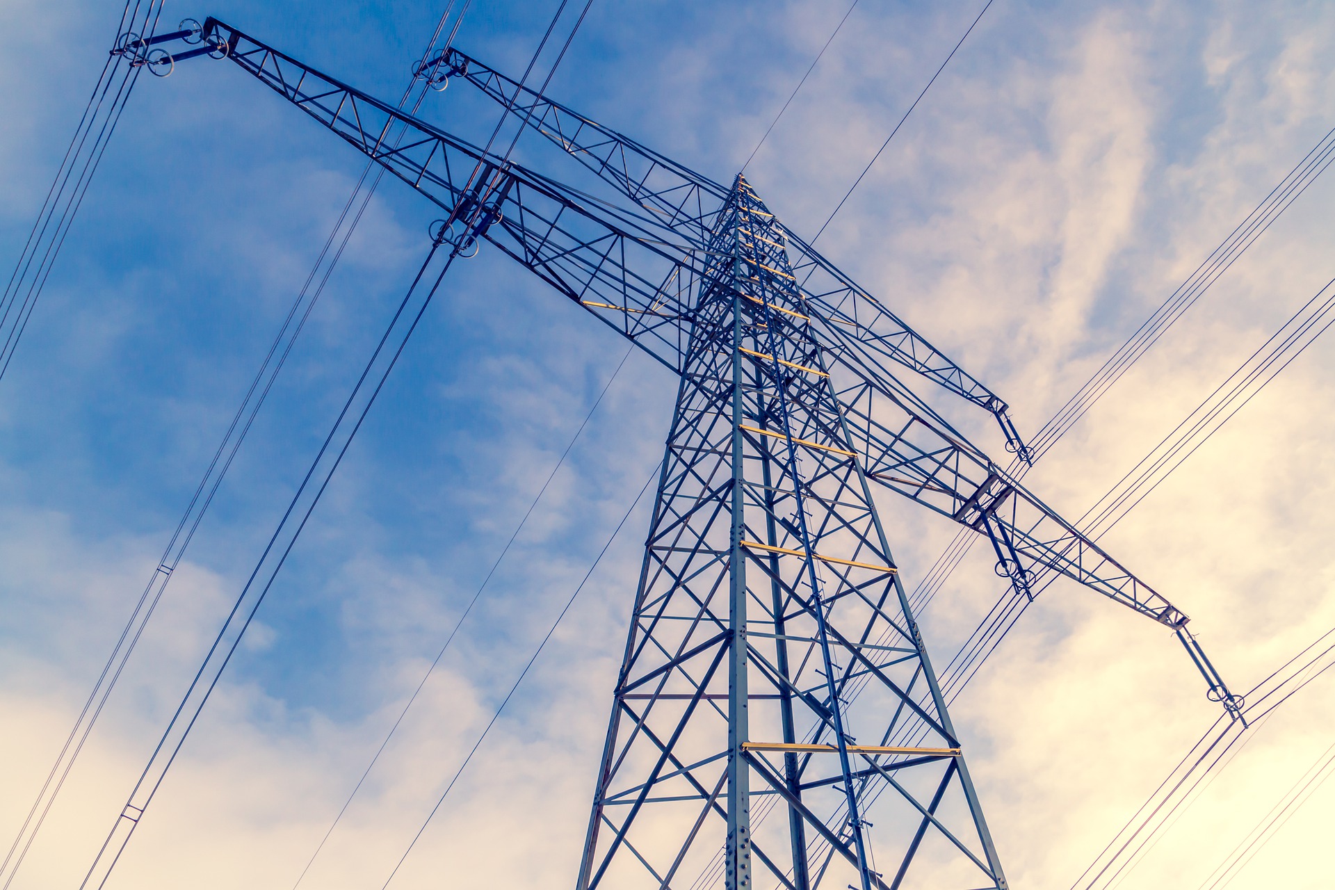 MODERNIZANDO NUESTRO SISTEMA ELÉCTRICO